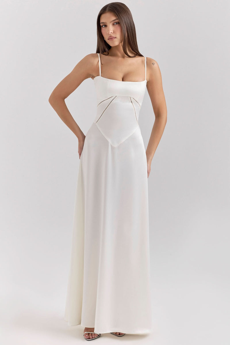 Beautifully Crafted Dress in a Classic Style
