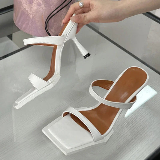 Effortlessly Elegant Heels with a Timeless Design