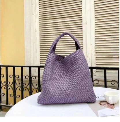 Beautifully Crafted Bag in a Classic Style
