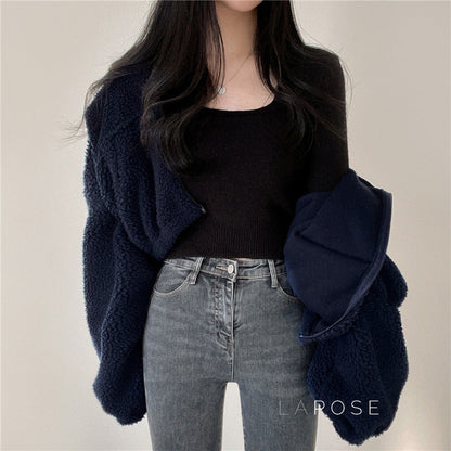 Beautifully Crafted Cardigan in a Classic Style