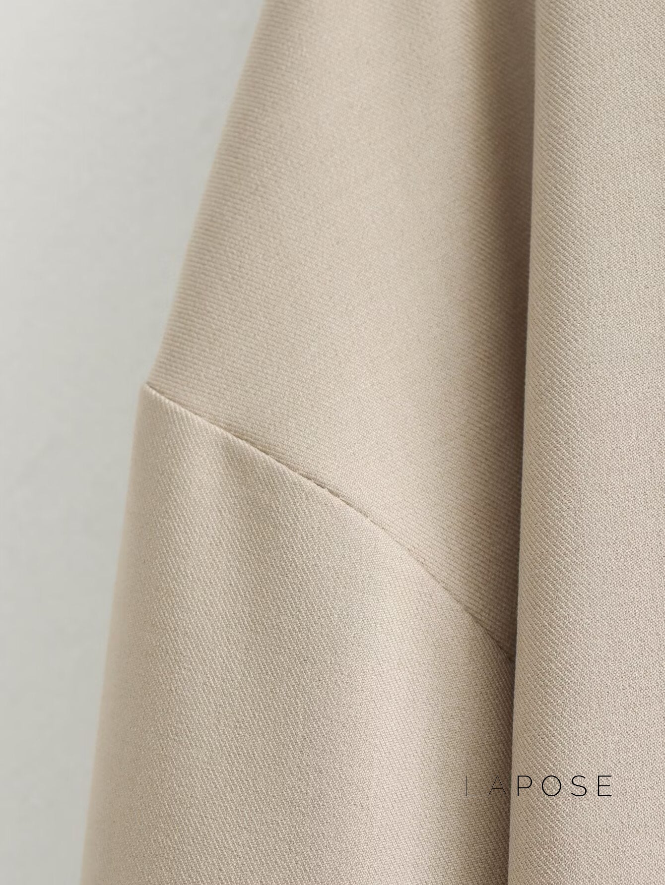 Well Tailored Jacket with a Graceful Silhouette