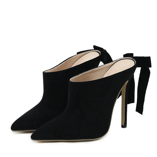 Beautifully Finished Heels in a Timeless Design