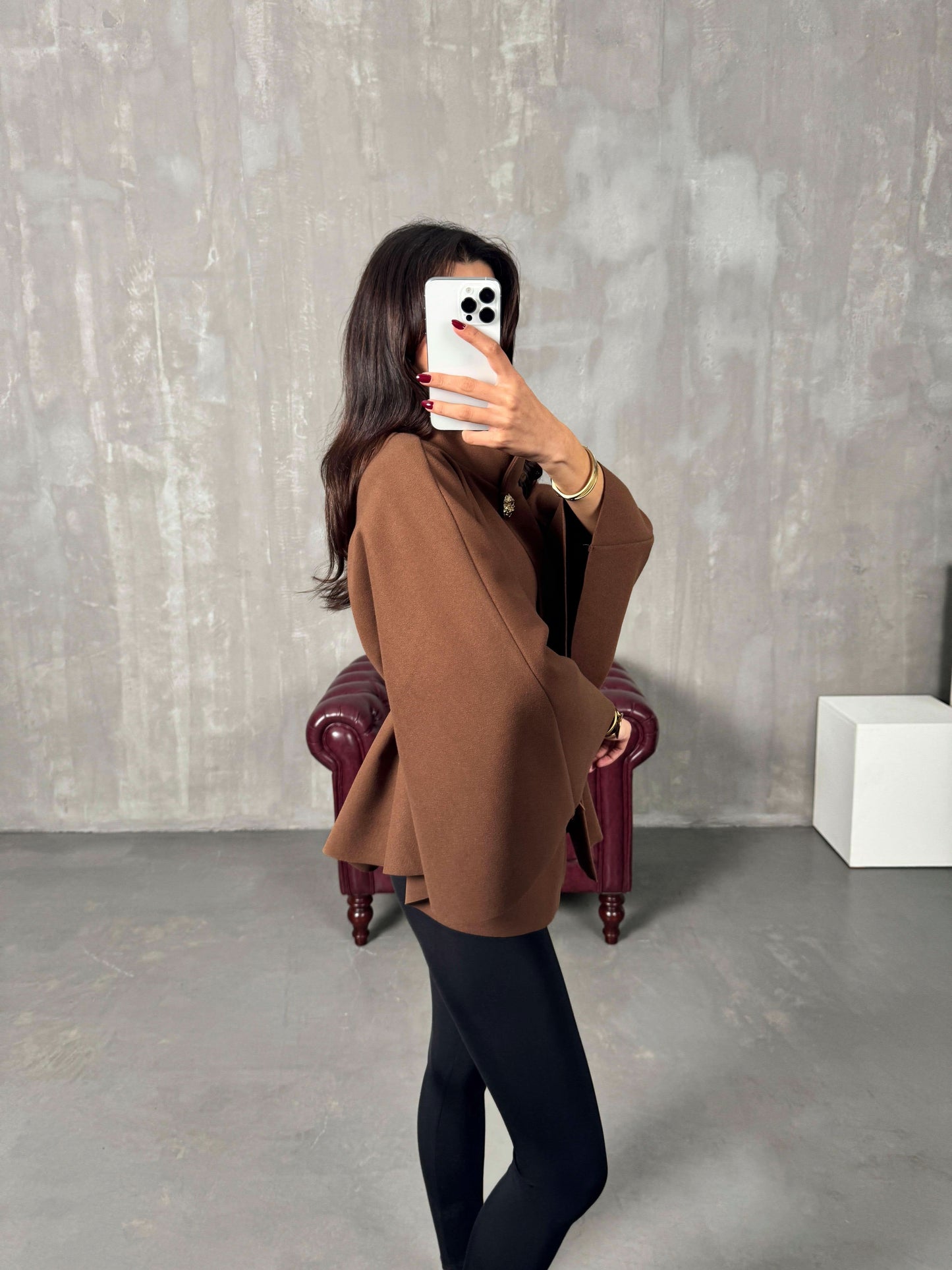 Well Tailored Jacket with a Graceful Silhouette
