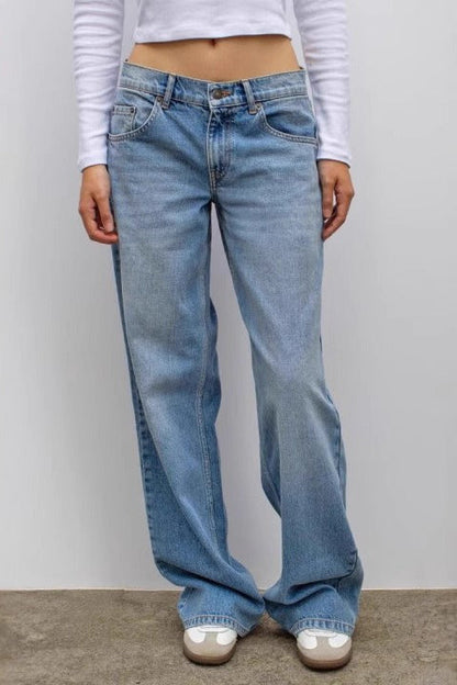 Well Tailored Garment with a Graceful Silhouette