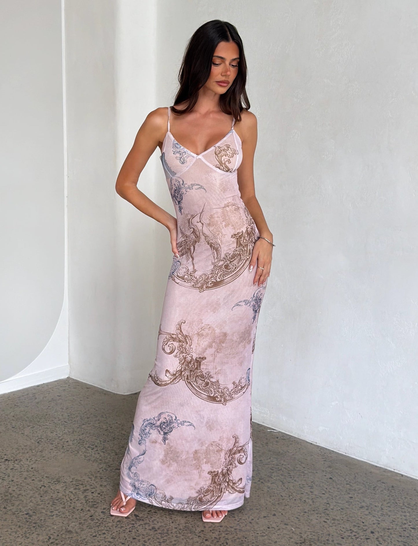 Beautifully Crafted Dress in a Classic Style
