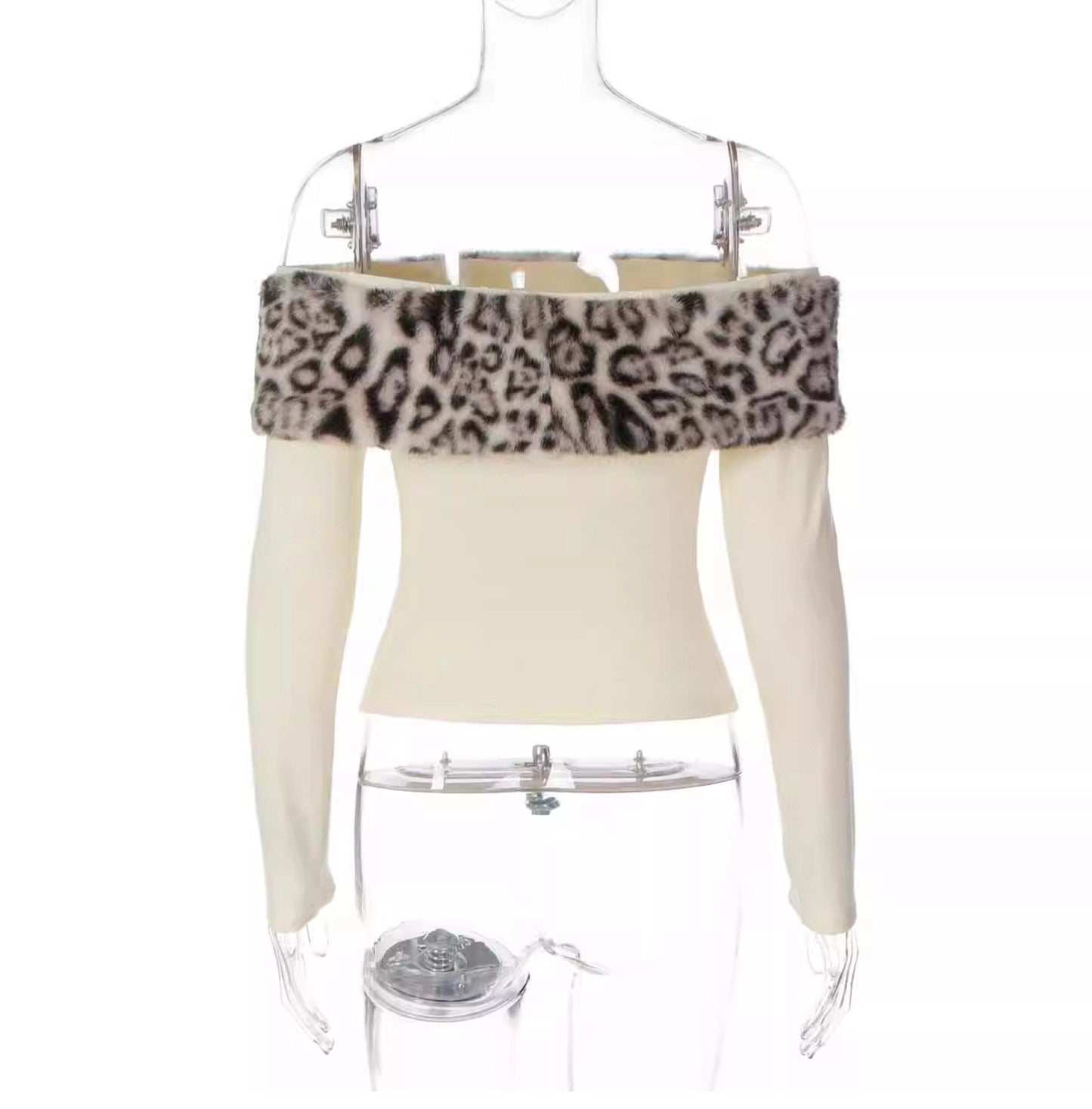 Well Tailored Top with a Graceful Silhouette