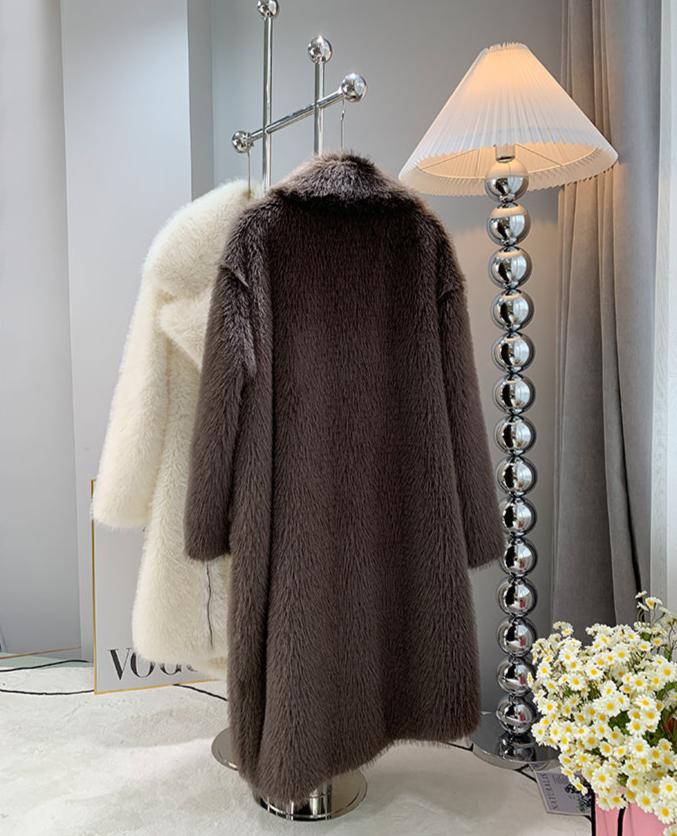 Classic Vintage Coat with a Flattering Fit