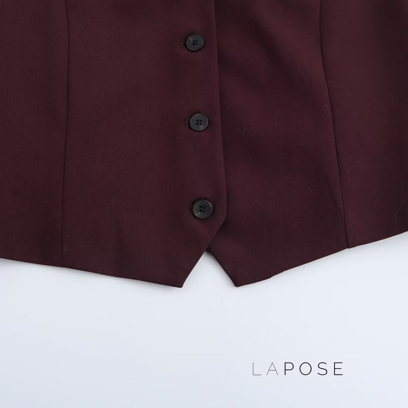 Beautifully Finished Garment in a Timeless Design