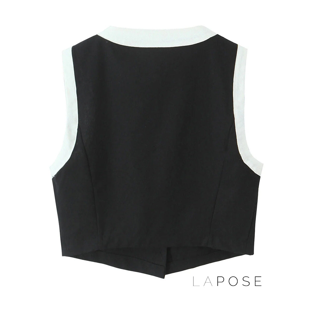 Effortlessly Elegant Garment with a Timeless Design