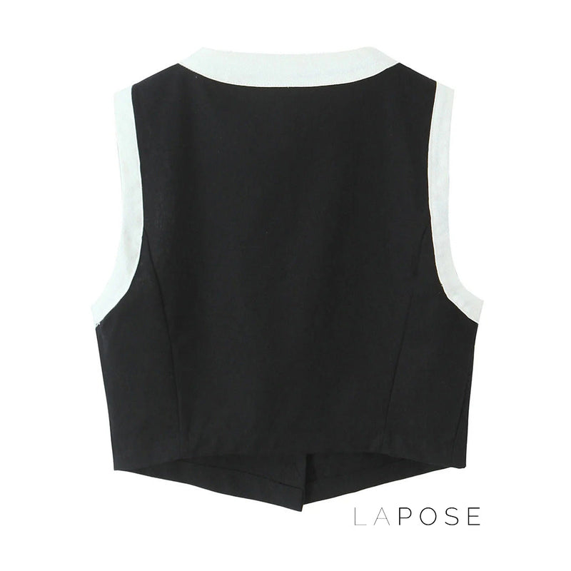 Effortlessly Elegant Garment with a Timeless Design