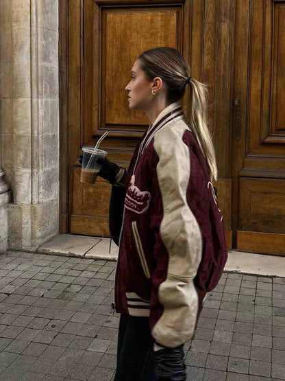Effortlessly Elegant Jacket with a Timeless Design