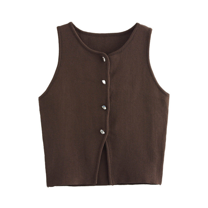 Effortlessly Elegant Garment with a Timeless Design