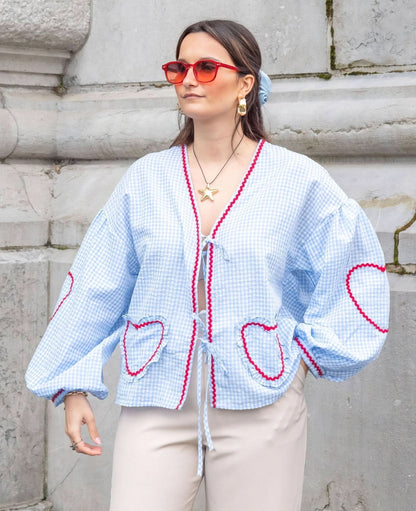 Beautifully Finished Top in a Timeless Design