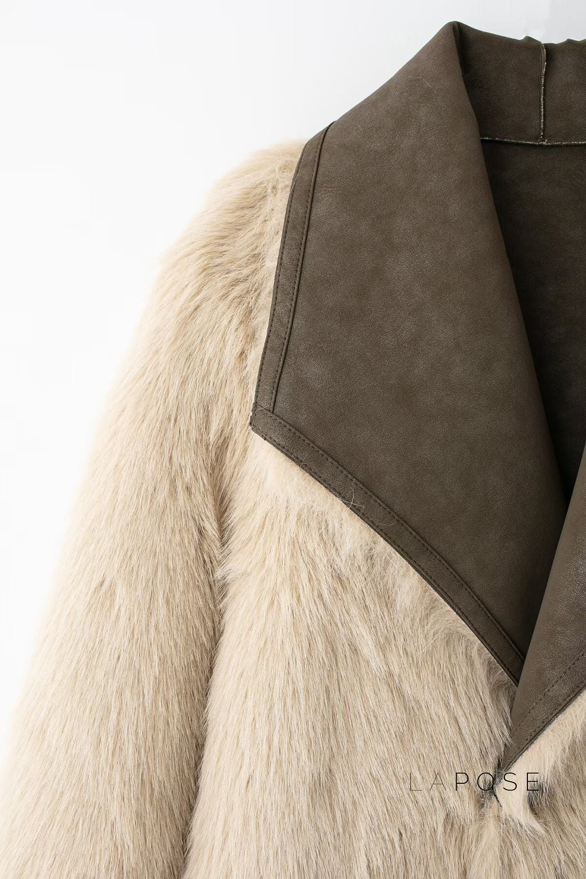 Beautifully Finished Coat in a Timeless Design