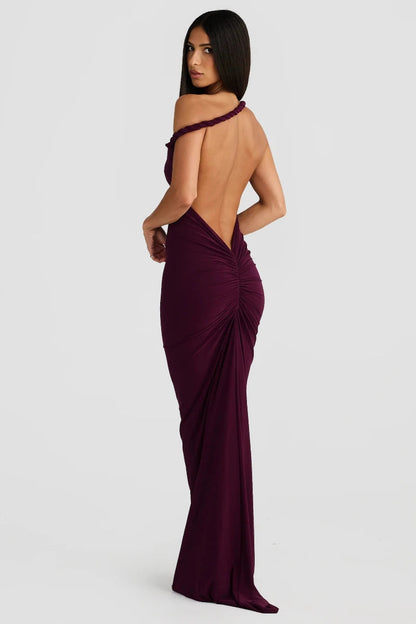 Effortlessly Elegant Garment with a Timeless Design