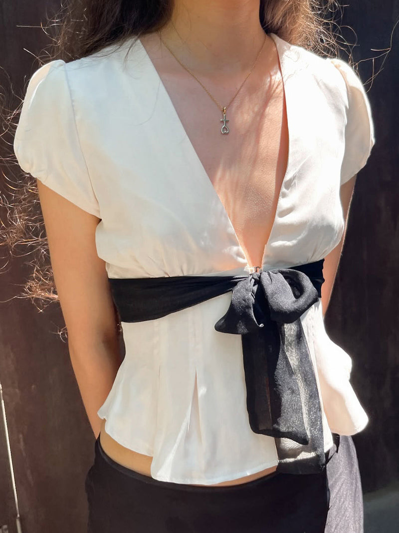 Effortlessly Elegant Top with a Timeless Design