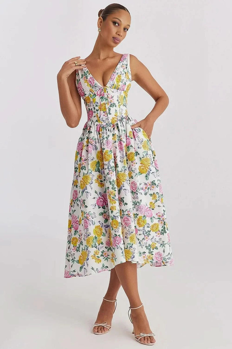 Classic Vintage Dress with a Flattering Fit