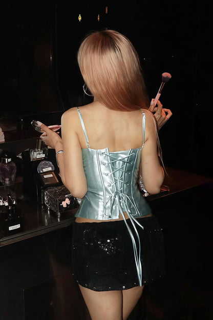Well Tailored Top with a Graceful Silhouette