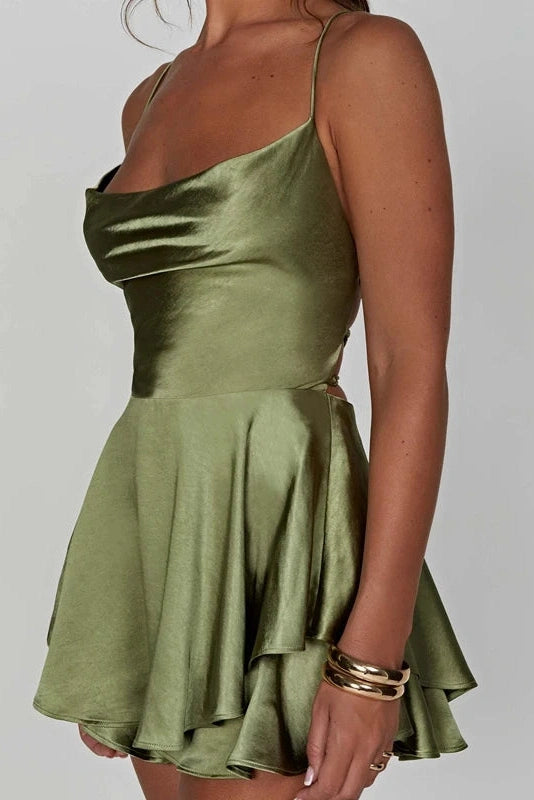 Effortlessly Elegant Dress with a Timeless Design