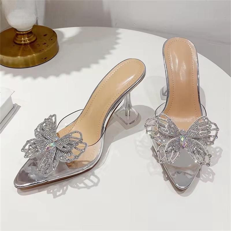 Polished Heels with an Effortless Classic Look