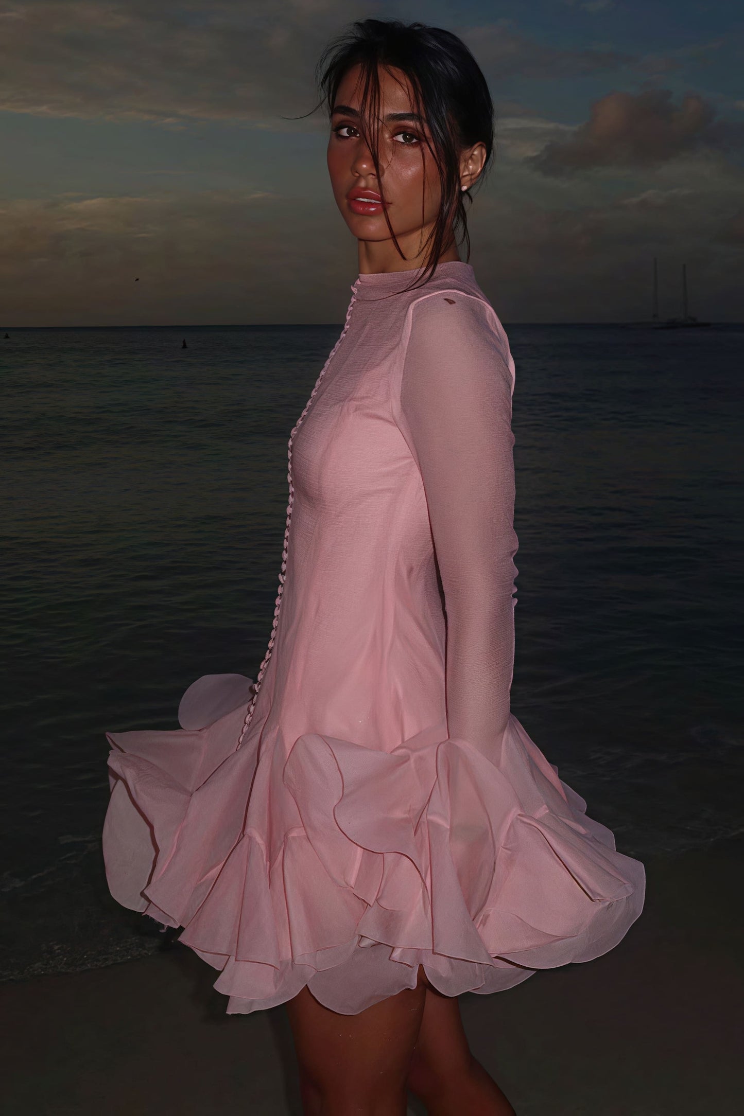 Well Tailored Dress with a Graceful Silhouette