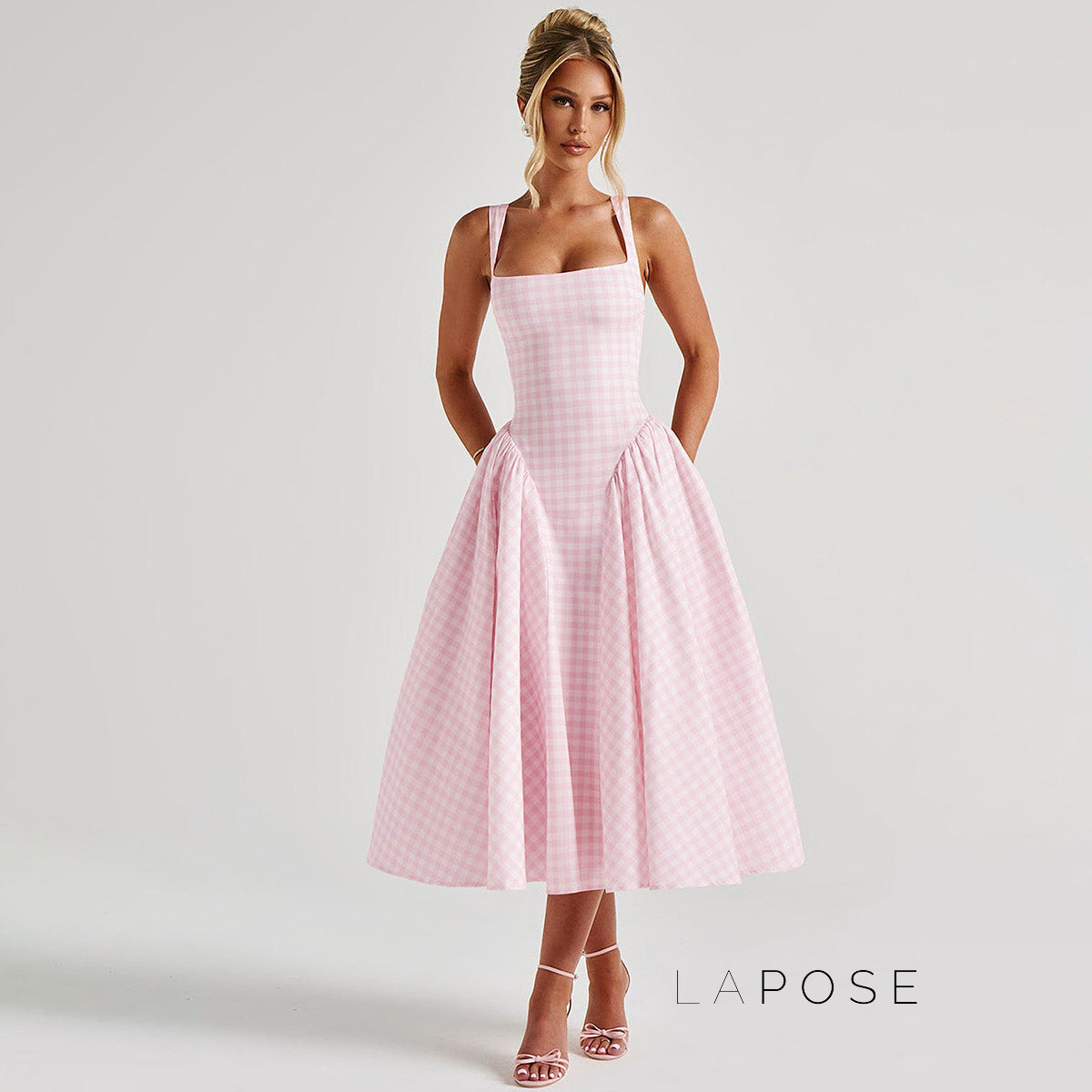 Classic Vintage Dress with a Flattering Fit