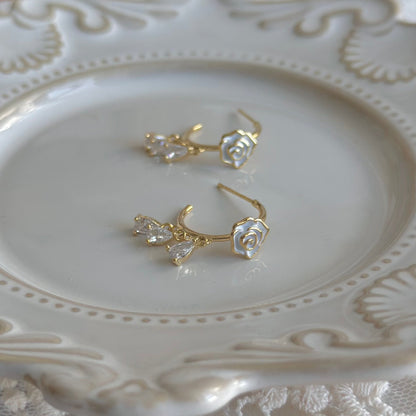 [] Emilia White Rose Earrings
