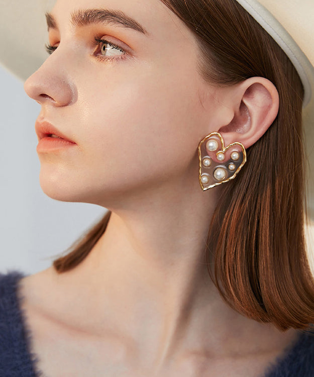 Love Shape Pearl Stud Earrings