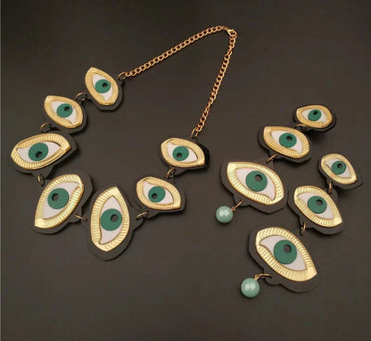 Green Eyes Earrings & Necklace Set