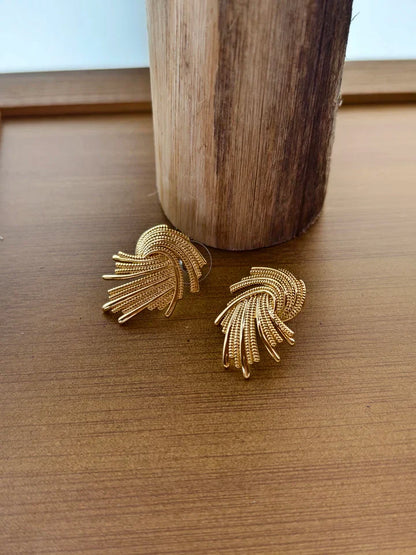 Eden Retro Gold Earrings