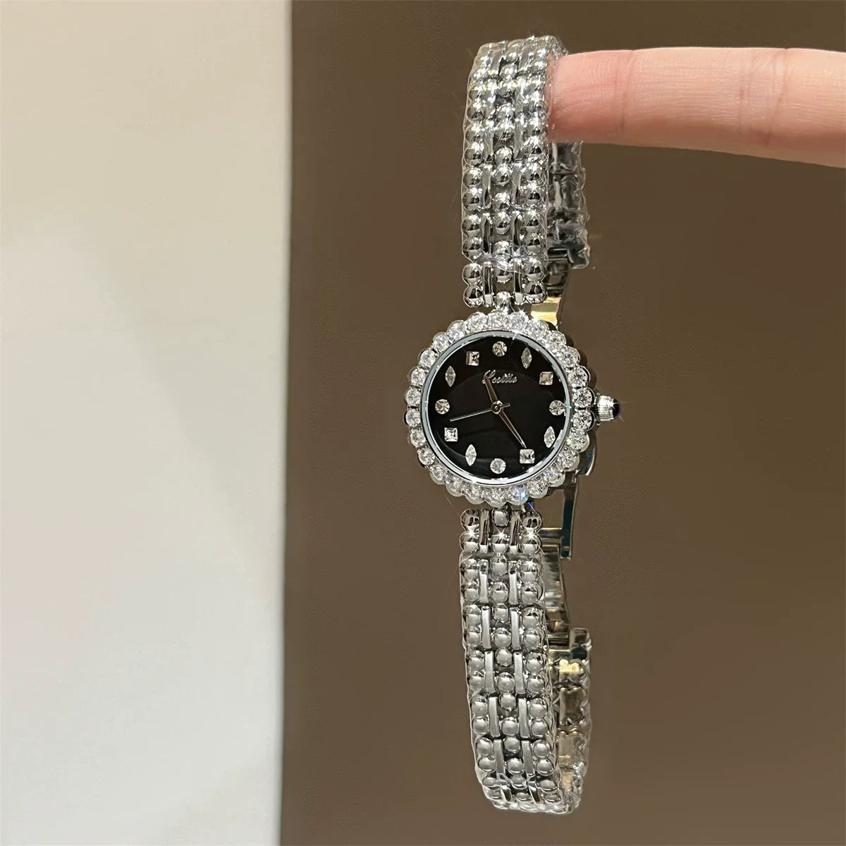 Mother-of-pearl Bracelet Watch