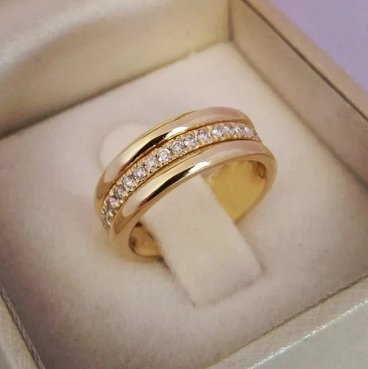 Sarah | Zirconium Encrusted Ring