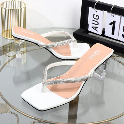 Sophisticated Garment with a Clean Classic Look