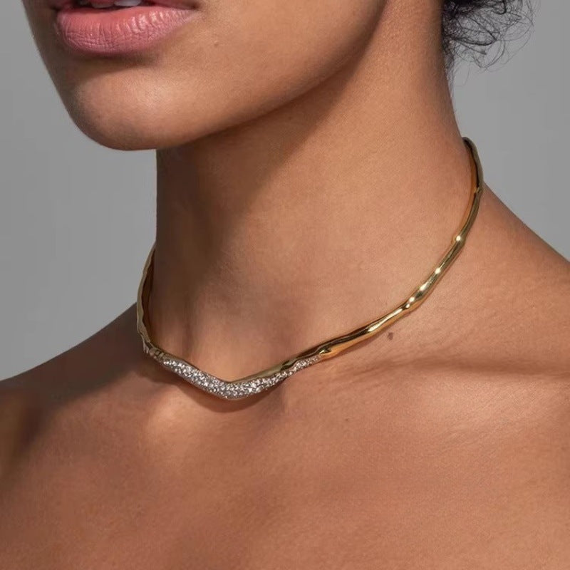 Effortlessly Elegant Garment with a Timeless Design