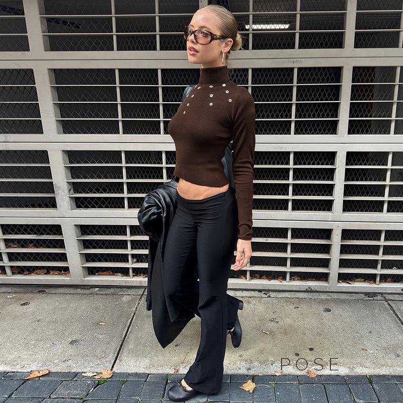 Well Tailored Top with a Graceful Silhouette