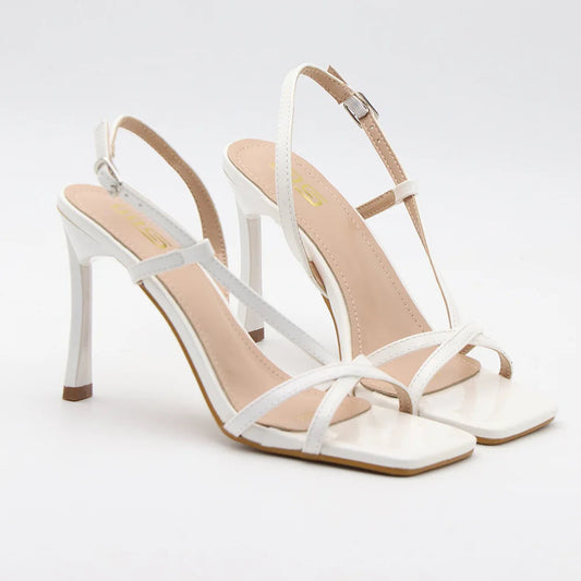 Polished Heels with an Effortless Classic Look