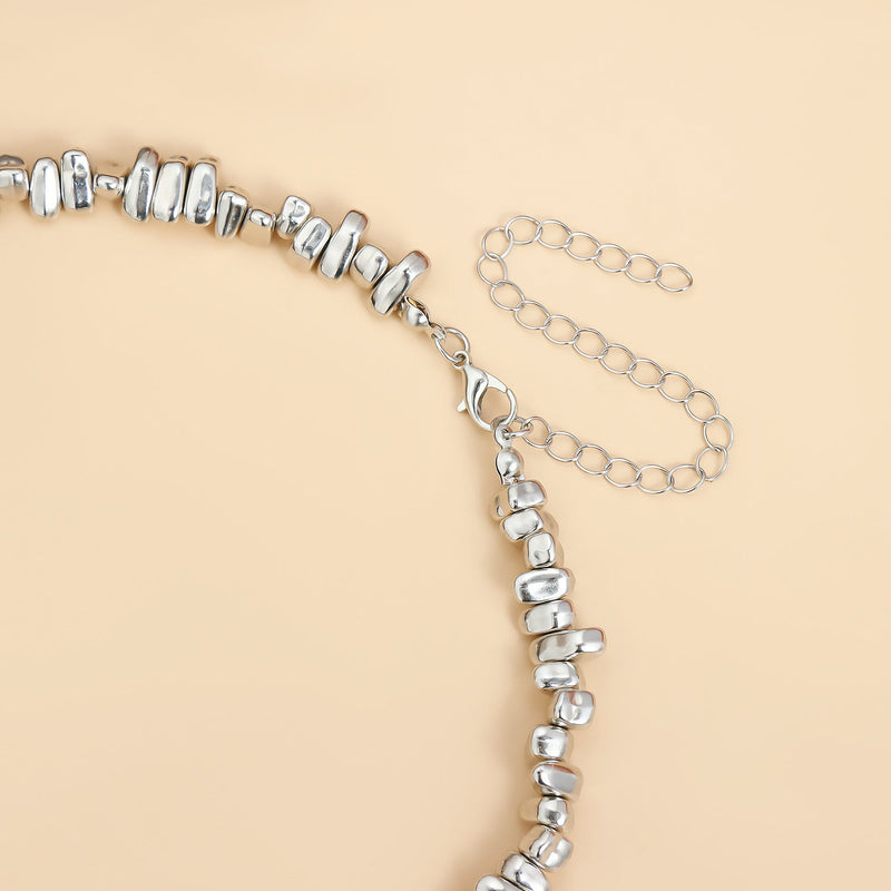 Effortlessly Elegant Garment with a Timeless Design
