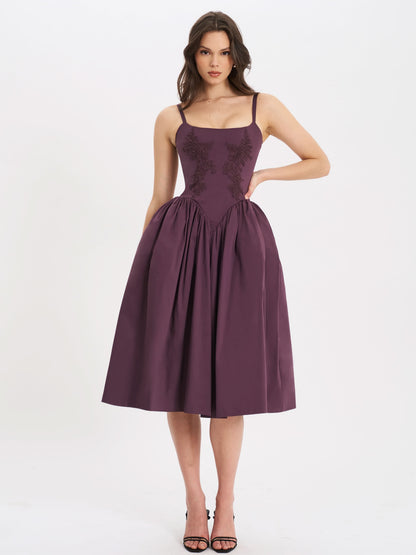 Classic Vintage Dress with a Flattering Fit