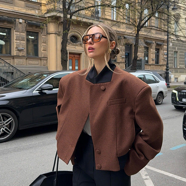 Effortlessly Elegant Jacket with a Timeless Design
