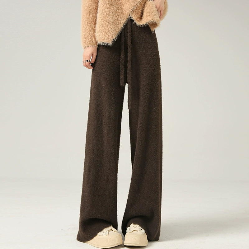 Classic Vintage Pants with a Flattering Fit