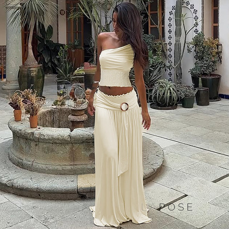 Gracefully Styled Garment for Any Occasion