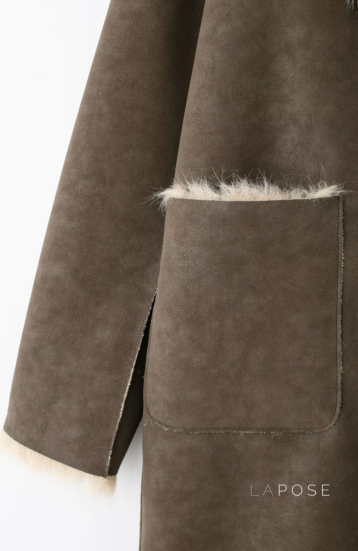 Beautifully Finished Coat in a Timeless Design