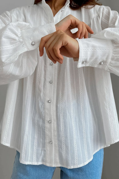 Elegantly Styled Blouse for Everyday Wear