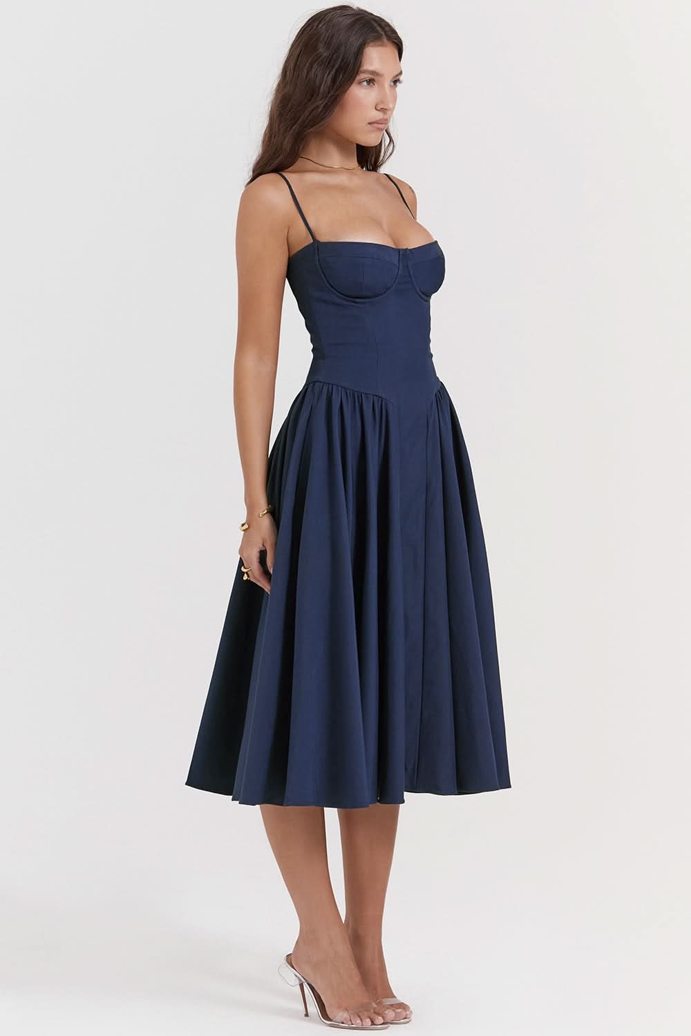 Classic Vintage Dress with a Flattering Fit