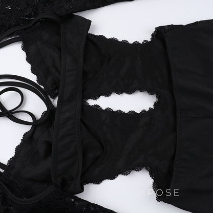 Effortlessly Elegant Garment with a Timeless Design