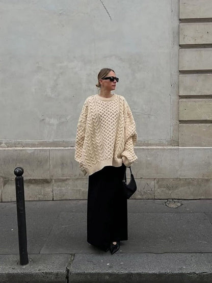 Effortlessly Elegant Sweater with a Timeless Design