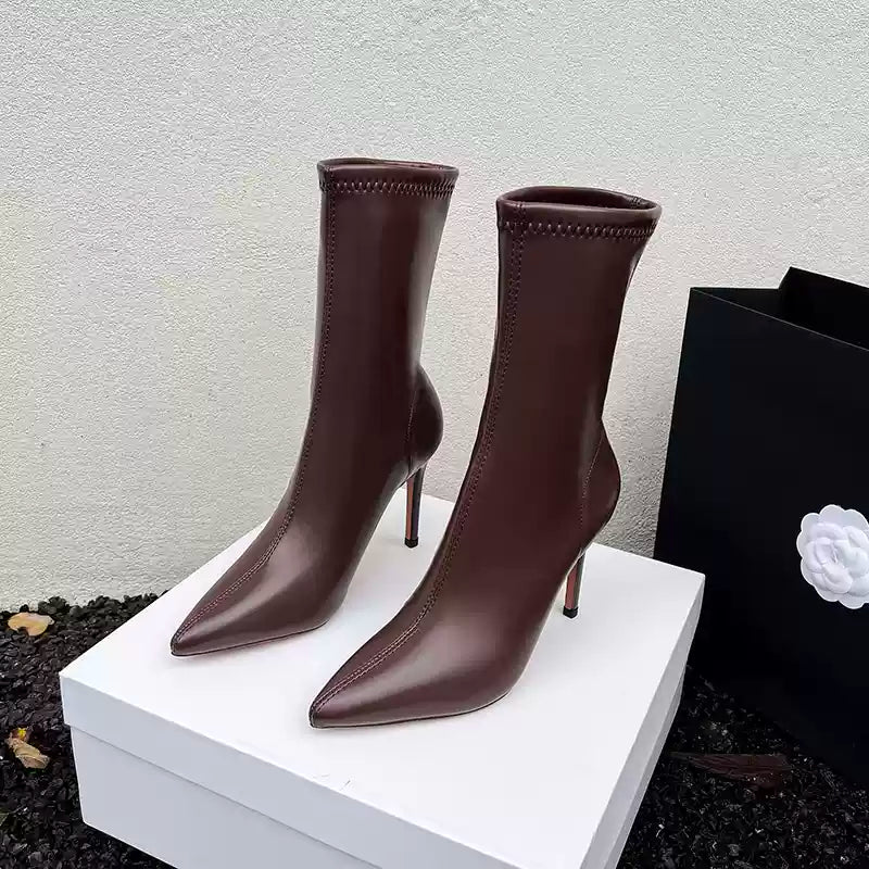 Well Tailored Boots with a Graceful Silhouette