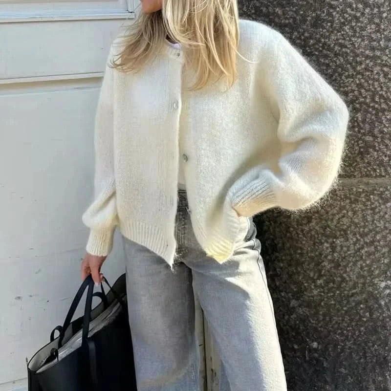 Gracefully Styled Cardigan for Any Occasion