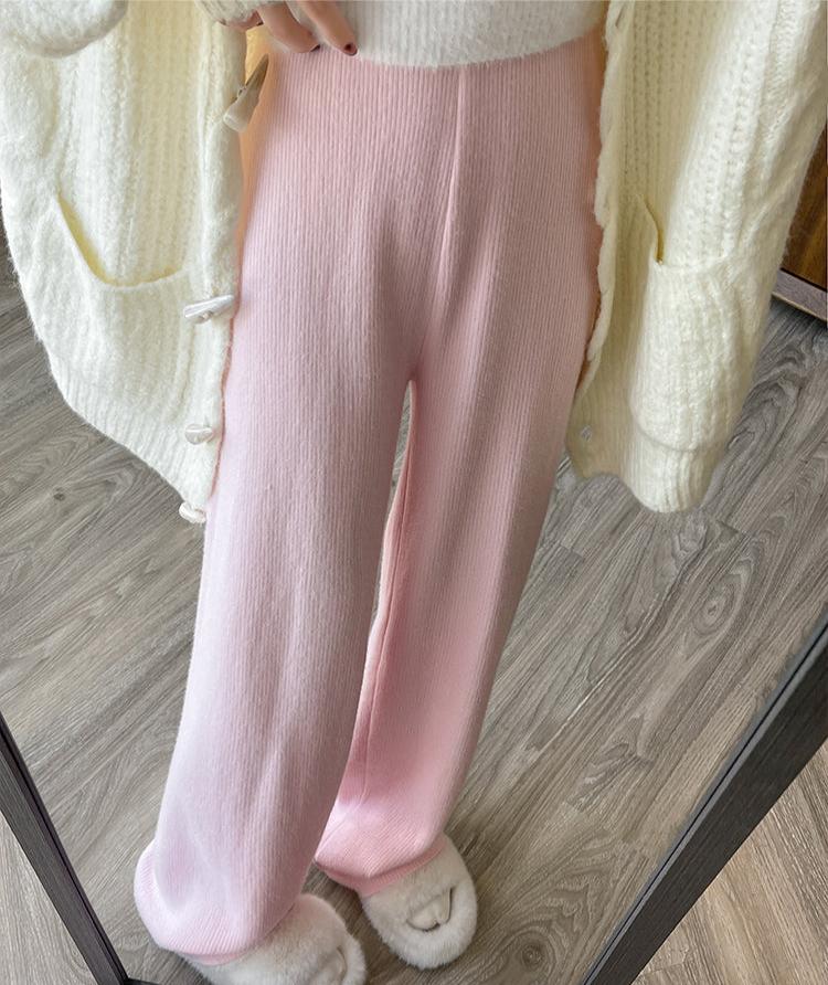Gracefully Styled Pants for Any Occasion