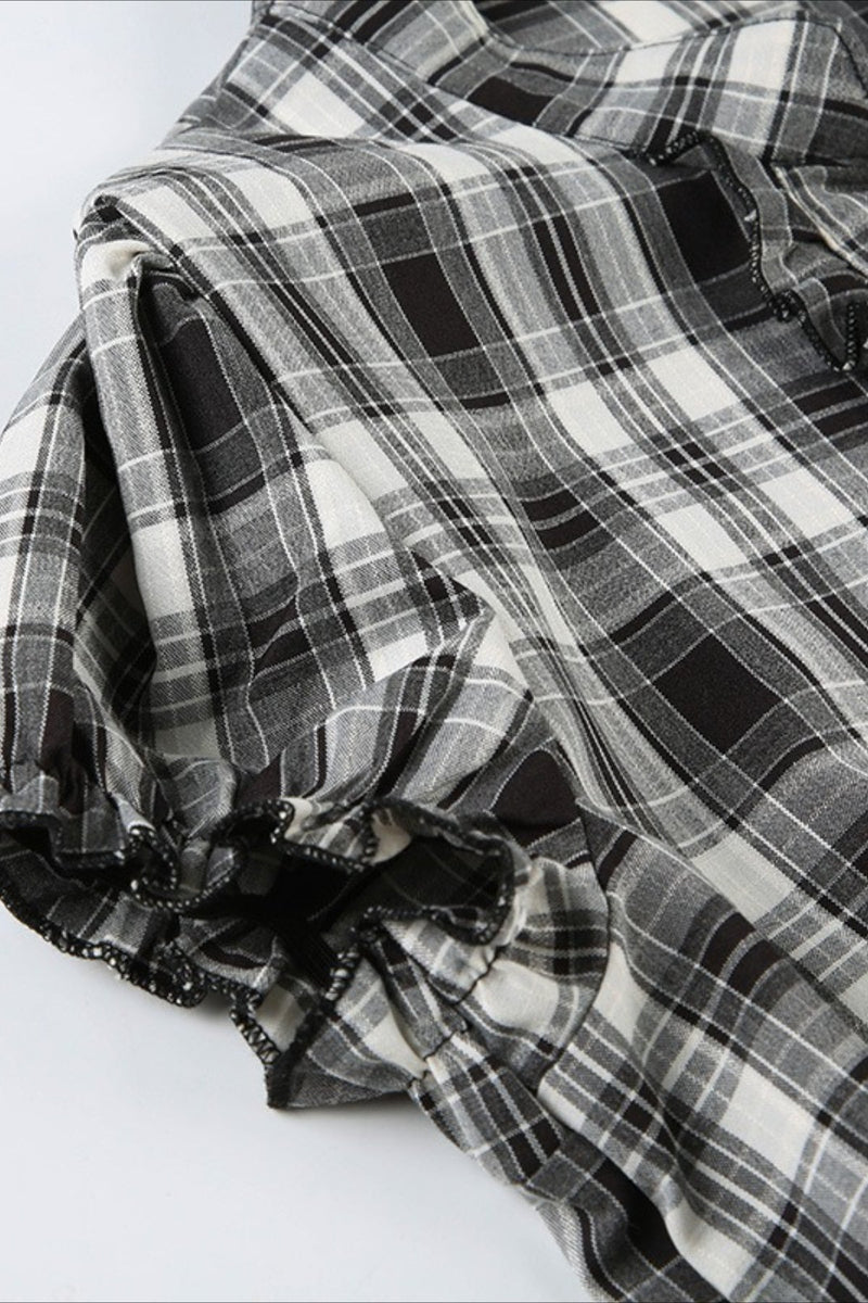 Well Tailored Blouse with a Graceful Silhouette